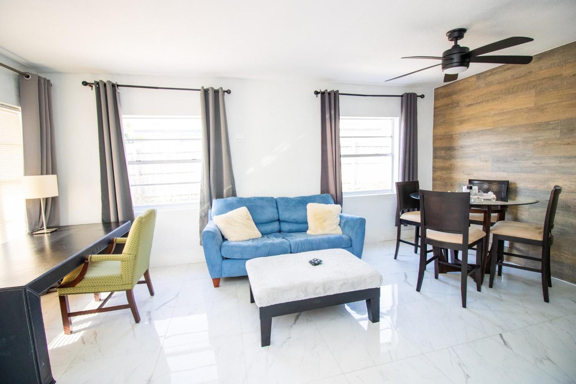 Shared Home - Close To The Beach Riviera Beach Ngoại thất bức ảnh
